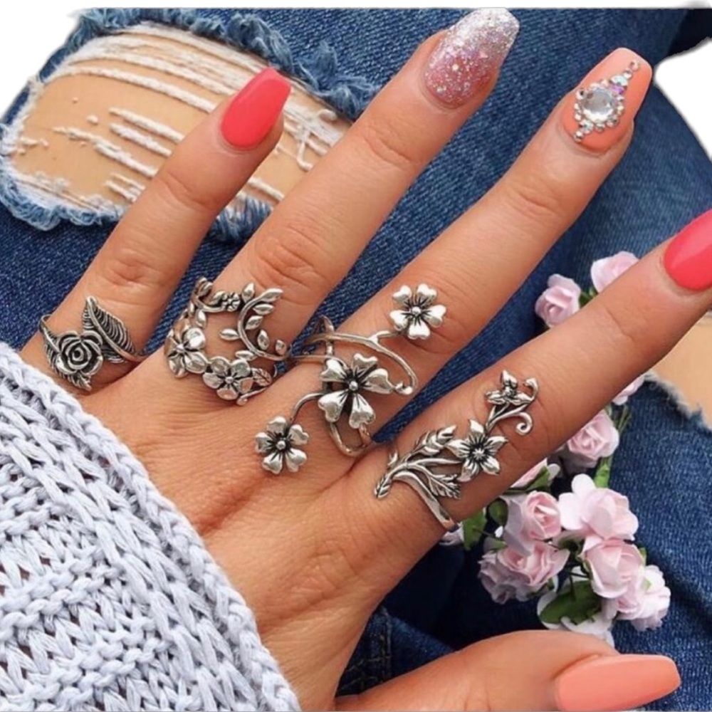 4 Piece Bohemian Antiqued Silver Floral Ring Set